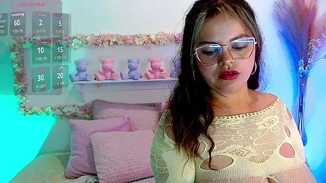 Snapshot of vintoria_cherry chatting on October 2, 1:27 pm vintoria cherry online show from October 2, 1:27 pm