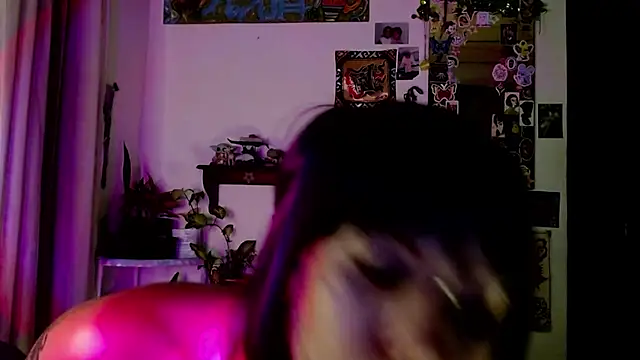 Snapshot of MistressMariam_ chatting on September 12, 3:18 am MistressMariam online show from September 12, 3:18 am