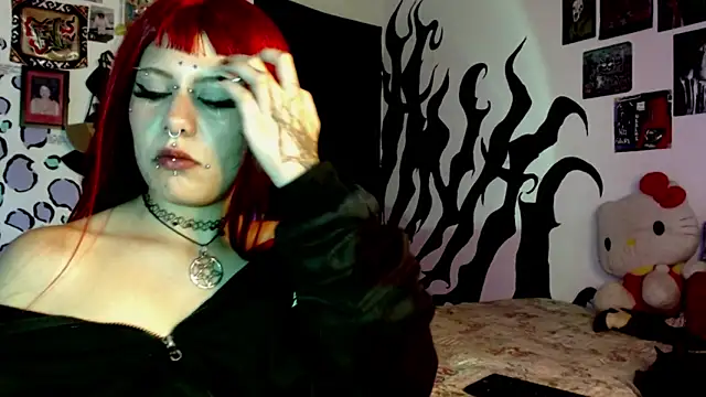 Snapshot of MistressMariam_ chatting on September 30, 10:47 pm MistressMariam online show from September 30, 10:47 pm