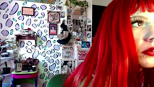 Snapshot of MistressMariam_ chatting on September 25, 9:23 pm MistressMariam online show from September 25, 9:23 pm