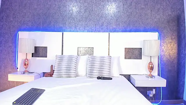 NatyLeone online show from January 10, 8:13 pm