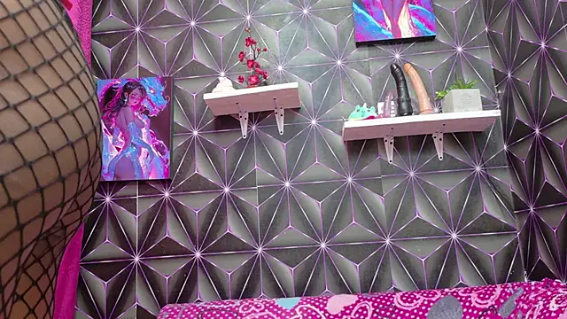 Shantall ks online show from October 28, 3:45 am