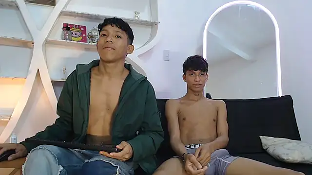 Snapshot of BEAUTY_BOYS1 chatting on September 26, 7:28 am BEAUTY BOYS1 online show from September 26, 7:28 am
