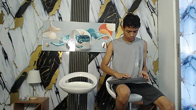 BEAUTY BOYS1 online show from February 23, 7:24 pm