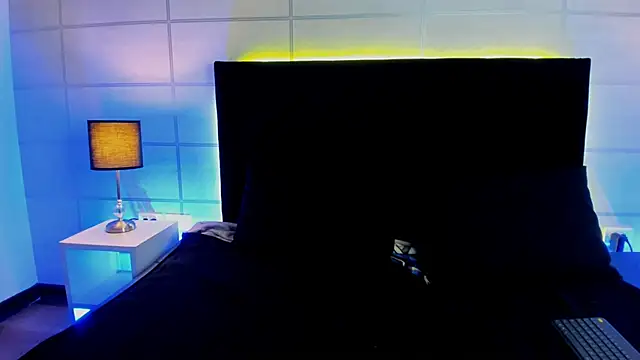 Snapshot of fieryluciana chatting on October 12, 4:26 am fieryluciana online show from October 12, 4:26 am