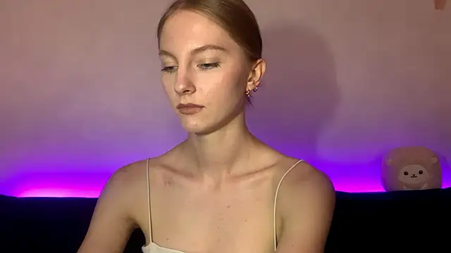 BrightAnnie online show from September 19, 6:07 pm