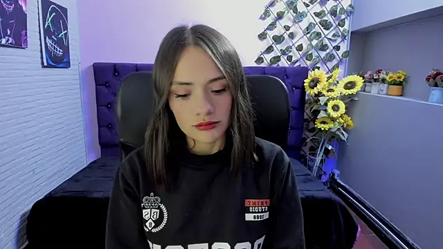 Tammy Thompson  online show from February 7, 1:15 pm