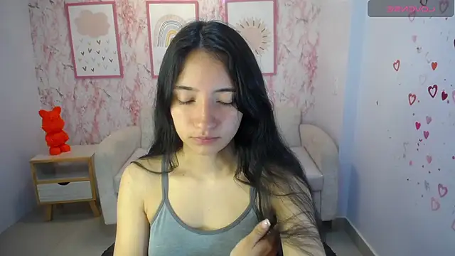 Snapshot of Kylie_ch1 chatting on October 3, 10:42 am Kylie ch1 online show from October 3, 10:42 am