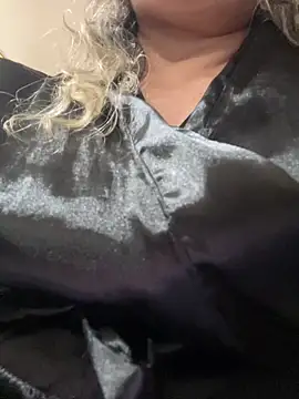 Lucy Milf 474 online show from April 25, 1:41 pm