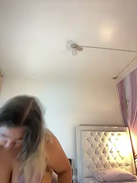 Lucy Milf 474 online show from December 17, 11:58 am