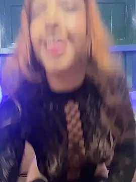 AliceMrtnz online show from April 23, 4:42 pm