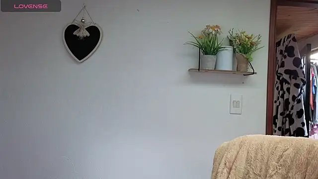 Victoria Fallon online show from April 24, 10:23 pm