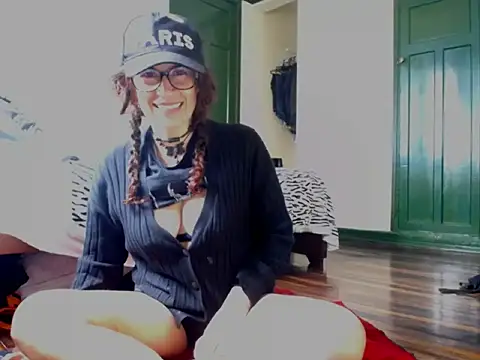 fenix colette online show from April 21, 7:21 pm