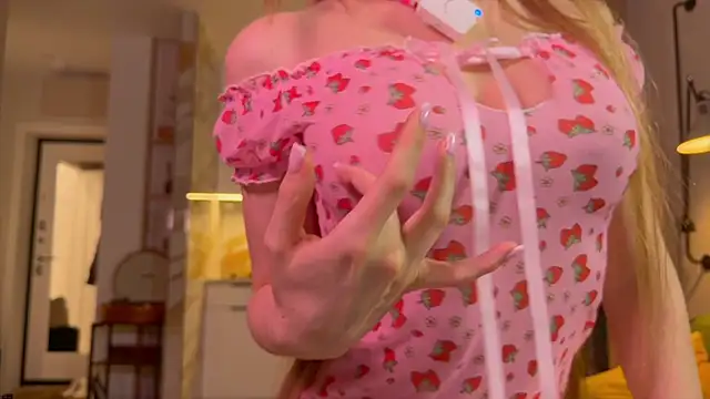 BritaKiss online show from April 22, 3:47 am