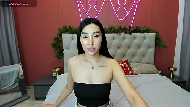 Jennifer Munoz online show from December 5, 7:30 am