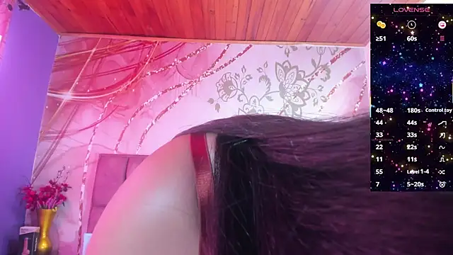 Snapshot of luna_maisonn chatting on September 16, 8:17 pm luna maisonn online show from September 16, 8:17 pm