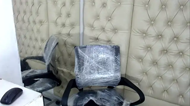 JessicaHott01 online show from December 19, 8:01 pm