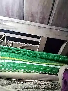 lylylove online show from April 21, 2:51 am