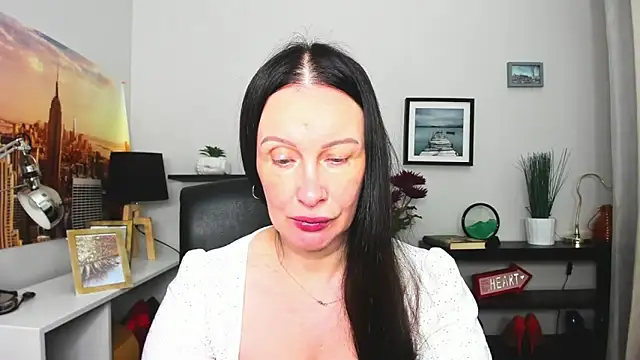 Velvet Jasmine online show from September 25, 5:50 am