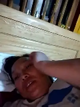 miss-su online show from April 24, 12:30 pm