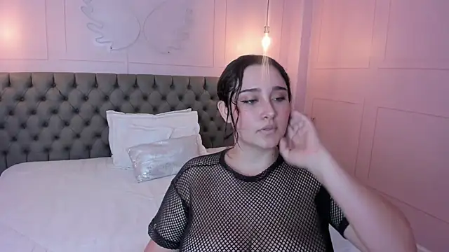 Briana 24 online show from October 12, 6:21 pm