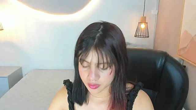 Snapshot of Julieth_brown_ chatting on October 16, 8:22 pm Julieth brown online show from October 16, 8:22 pm