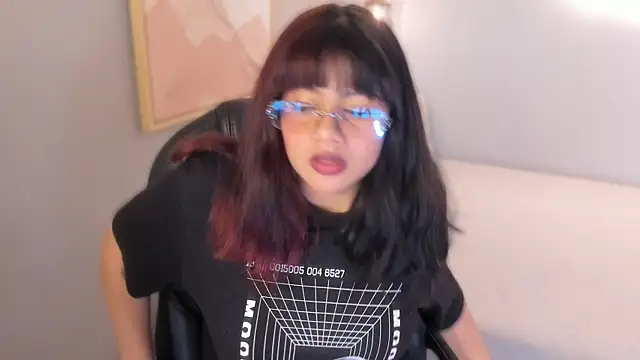 Julieth brown  online show from December 19, 8:01 pm