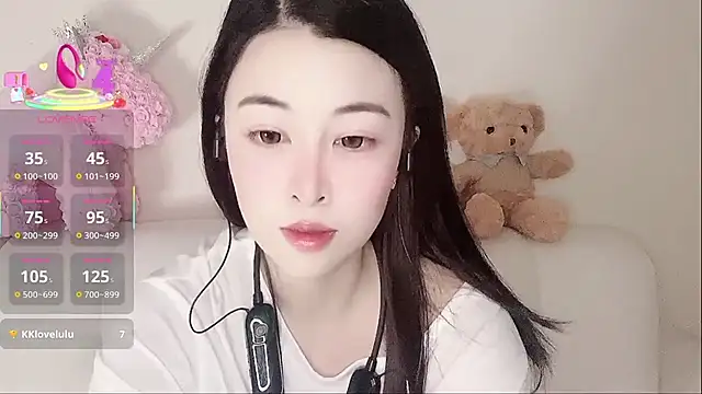 LuLu-Moon online show from October 2, 8:19 am