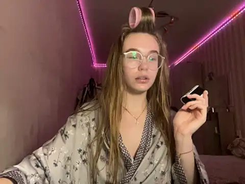 Snapshot of bellameow88 chatting on October 16, 11:57 am bellameow88 online show from October 16, 11:57 am