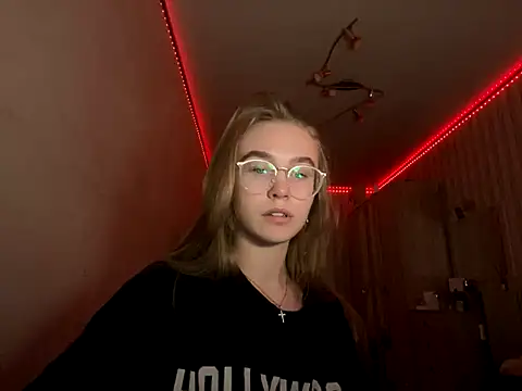 Snapshot of bellameow88 chatting on September 21, 12:48 pm bellameow88 online show from September 21, 12:48 pm