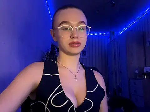 Snapshot of bellameow88 chatting on September 9, 1:33 pm bellameow88 online show from September 9, 1:33 pm