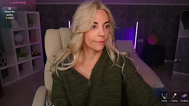 BellaRayyy online show from April 26, 8:06 pm