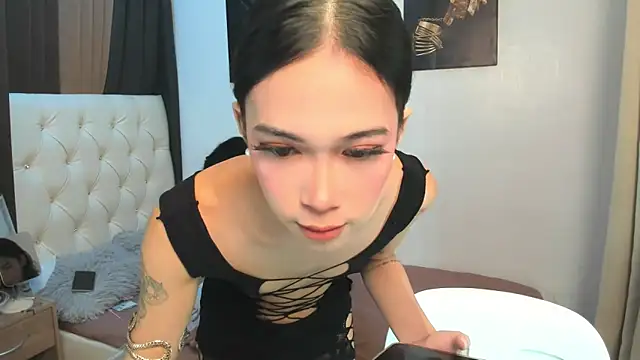 urfantasyhotbaby online show from October 30, 6:20 pm