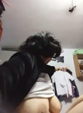 Snapshot of Syndel23 chatting on October 14, 2:58 am Syndel23 online show from October 14, 2:58 am