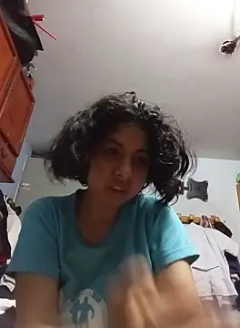 Snapshot of Syndel23 chatting on September 30, 3:01 am Syndel23 online show from September 30, 3:01 am