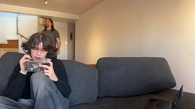 lenruy online show from March 24, 9:31 pm