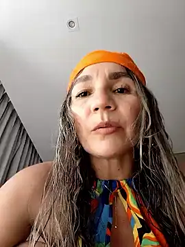 Ms lunaRose online show from March 28, 9:35 pm