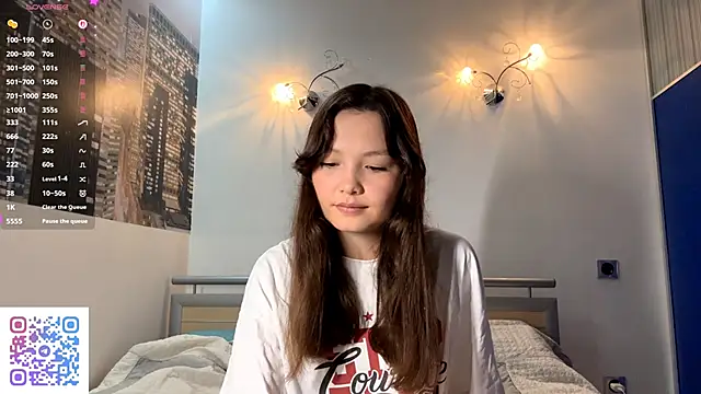 Snapshot of KiraVelvet chatting on September 17, 9:40 am KiraVelvet online show from September 17, 9:40 am