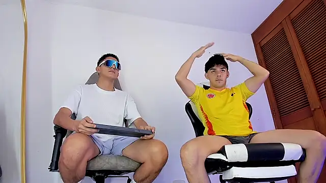 sotooliver3 online show from January 31, 7:23 pm