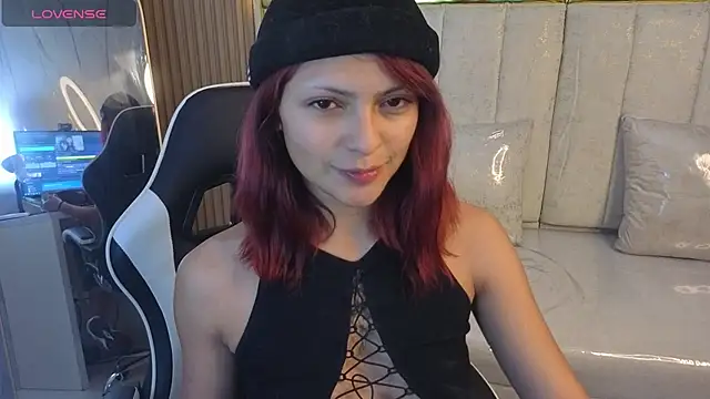 Snapshot of Mary_Luxx_TP chatting on October 2, 3:22 am Mary Luxx TP online show from October 2, 3:22 am
