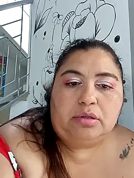 curvy diva  online show from September 28, 1:05 pm