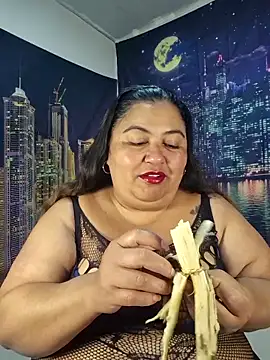 curvy diva  online show from April 23, 10:12 am