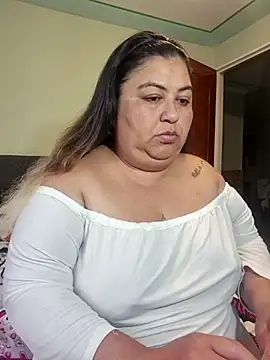 curvy diva  online show from March 5, 11:39 am