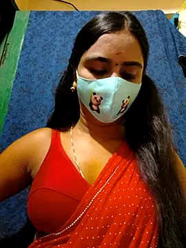 mini-queen online show from October 30, 6:09 pm