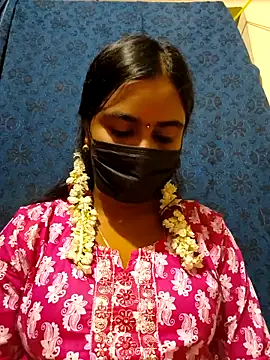 mini-queen online show from December 5, 5:47 pm