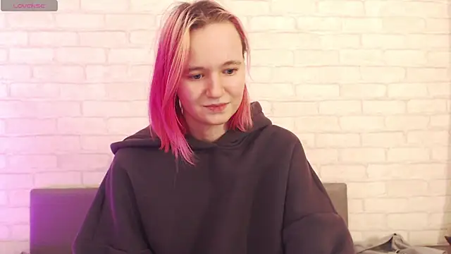 Ericha Stone online show from November 11, 4:08 am