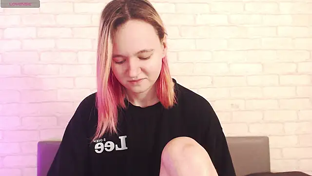 Ericha Stone online show from February 20, 2:10 am