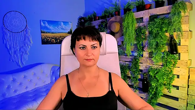 Snapshot of HelenBeler chatting on October 9, 12:53 pm HelenBeler online show from October 9, 12:53 pm