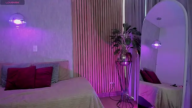 emma       online show from February 26, 8:52 pm