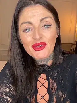 IrishmilfAnna online show from May 6, 3:49 pm